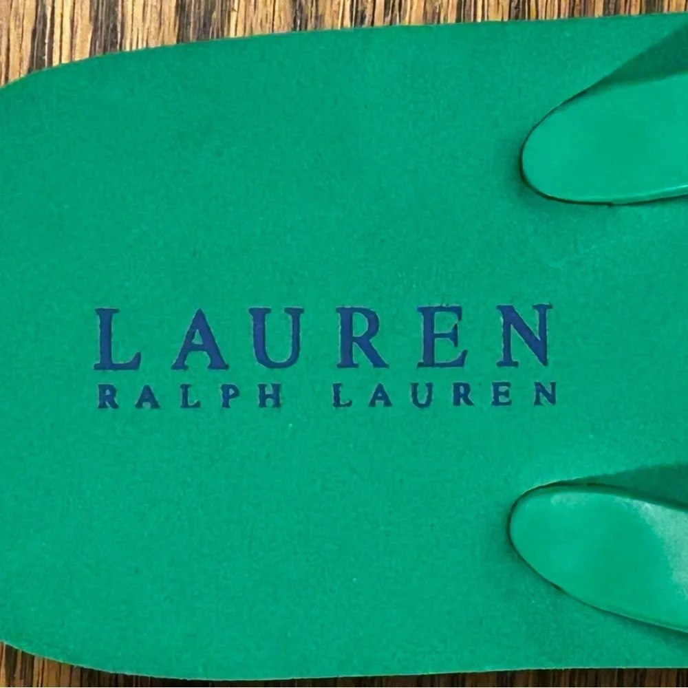 Lauren Ralph Lauren Green Flip Flop Sandals Size 7-8 NWOT - Picture 2 of 9